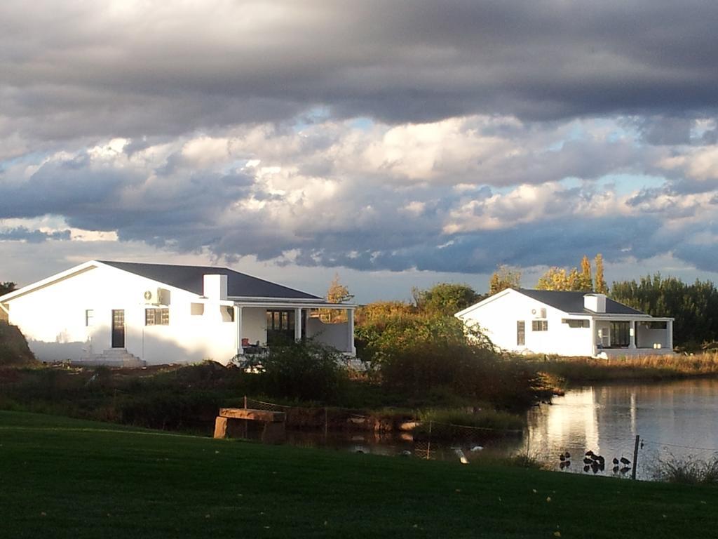 La Riviera Boutique Guesthouse & Spa Aliwal North Rom bilde