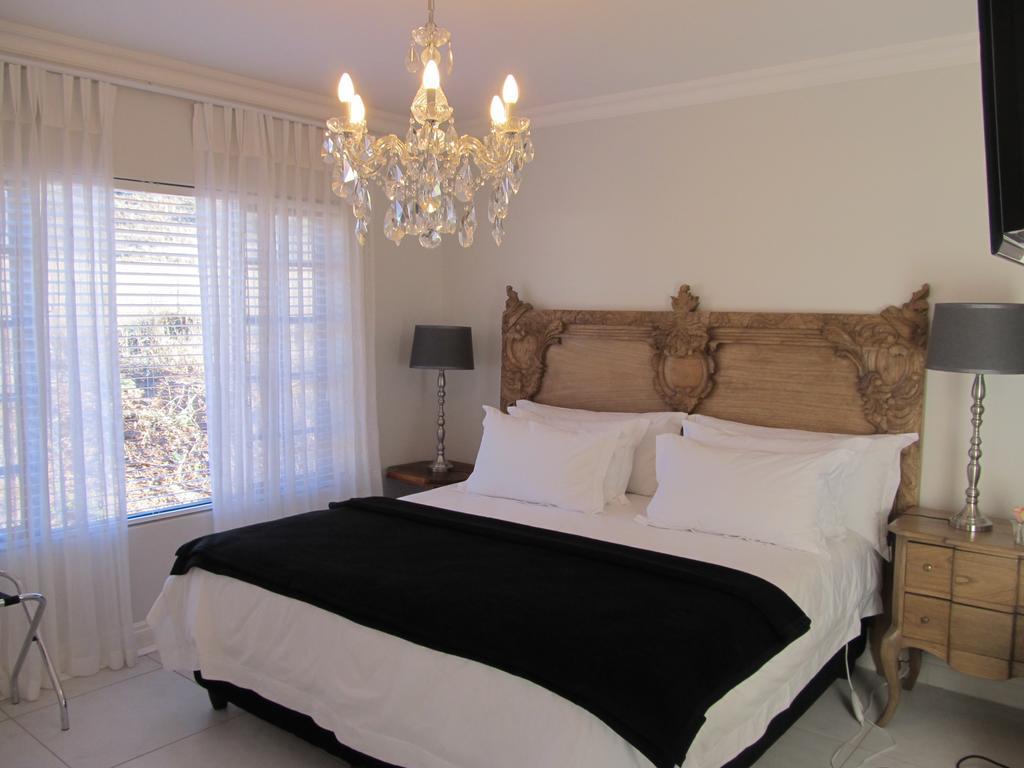 La Riviera Boutique Guesthouse & Spa Aliwal North Rom bilde